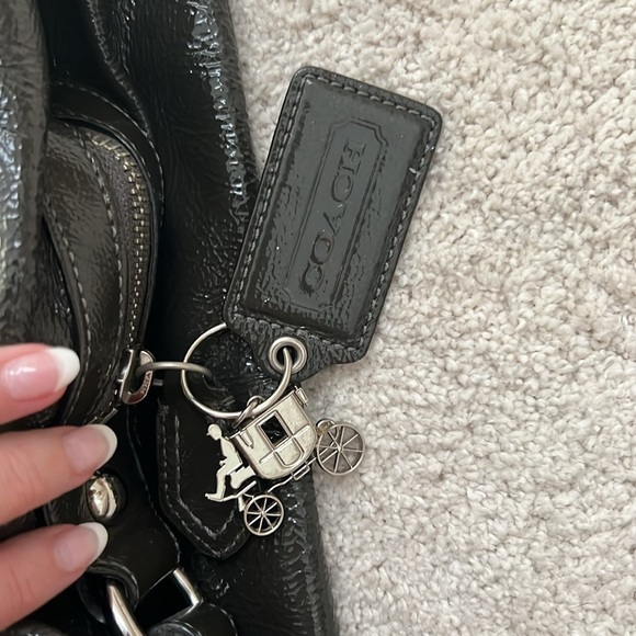 Coach Patent Large Maggie - Picture 2 of 13